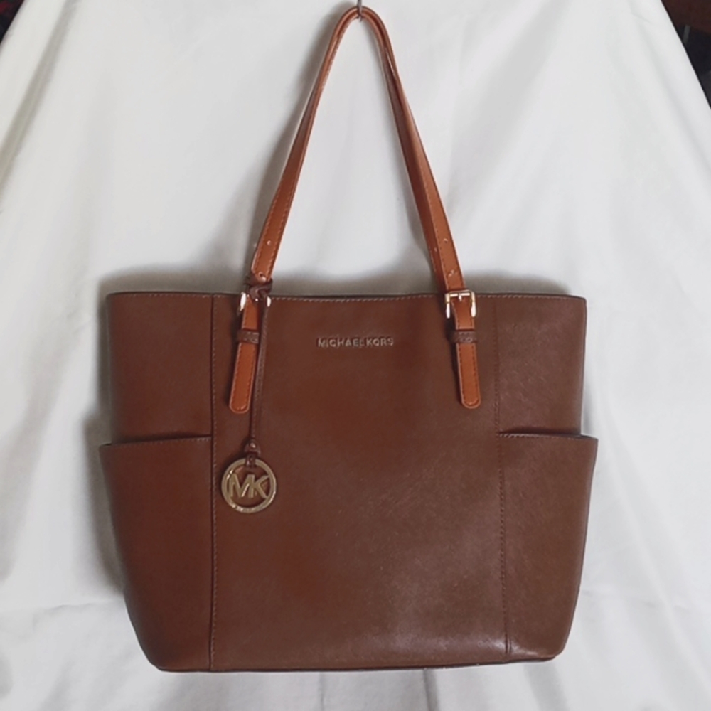 EUC Michael Kors Jet Set Tote Bag